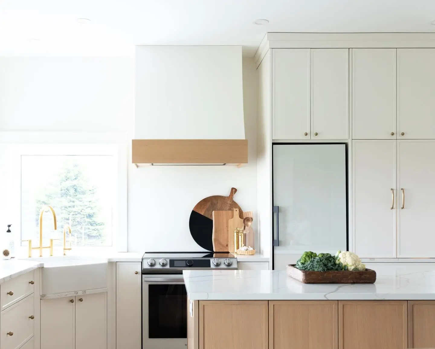 Oak Island Kitchen - Image 1