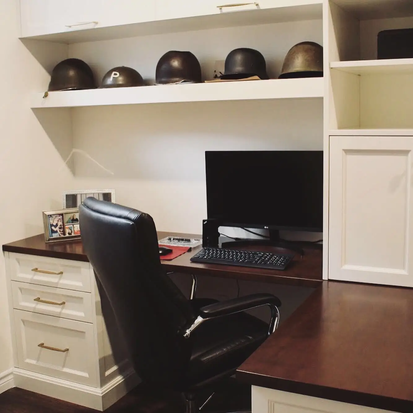 Office Office - Image 6