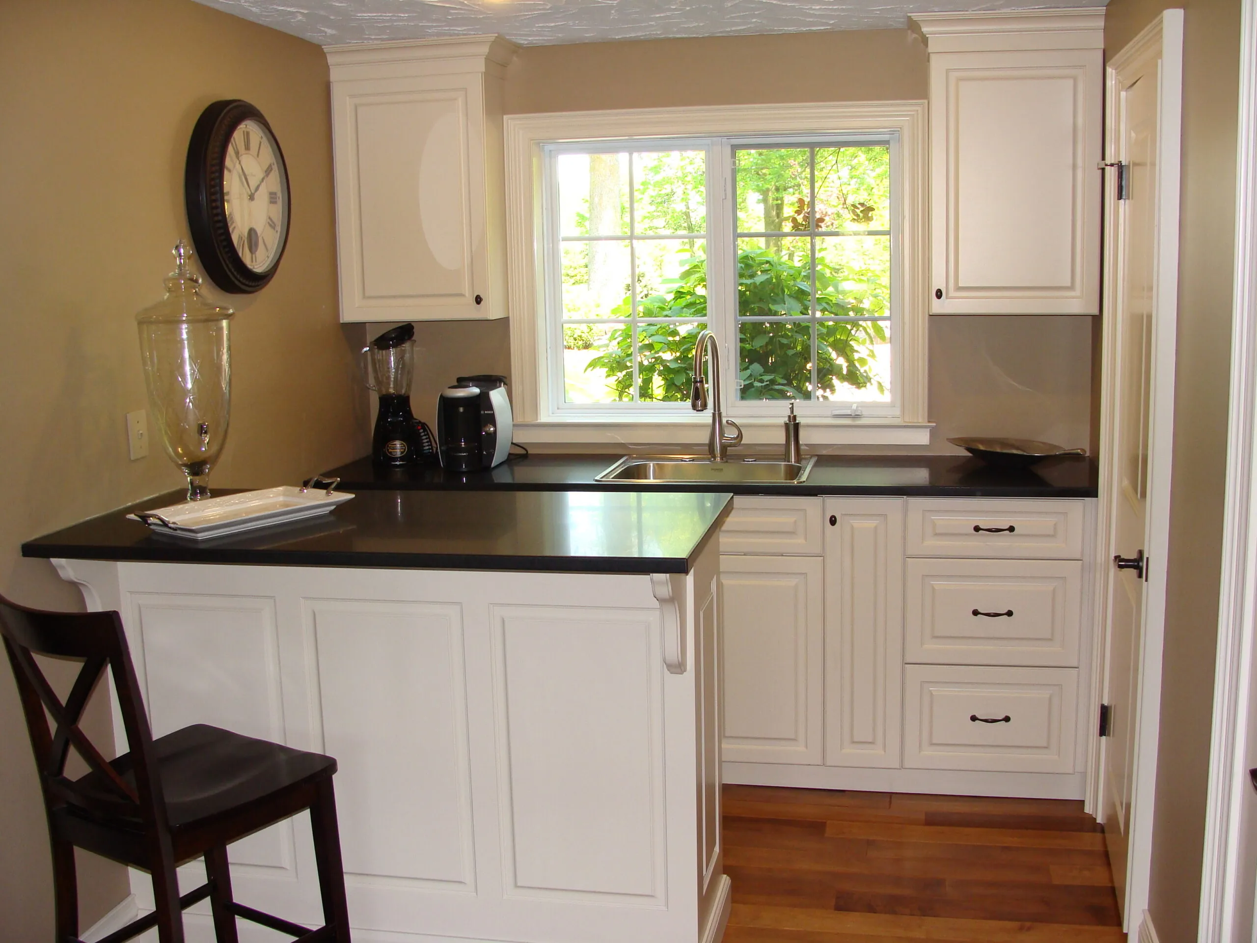 Bars & Wine Storage - Image 1