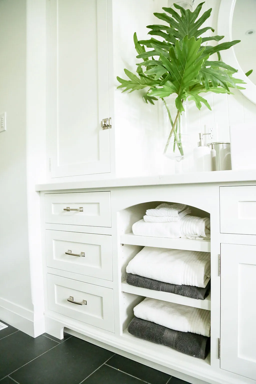 Bathroom & Vanities - Image 25