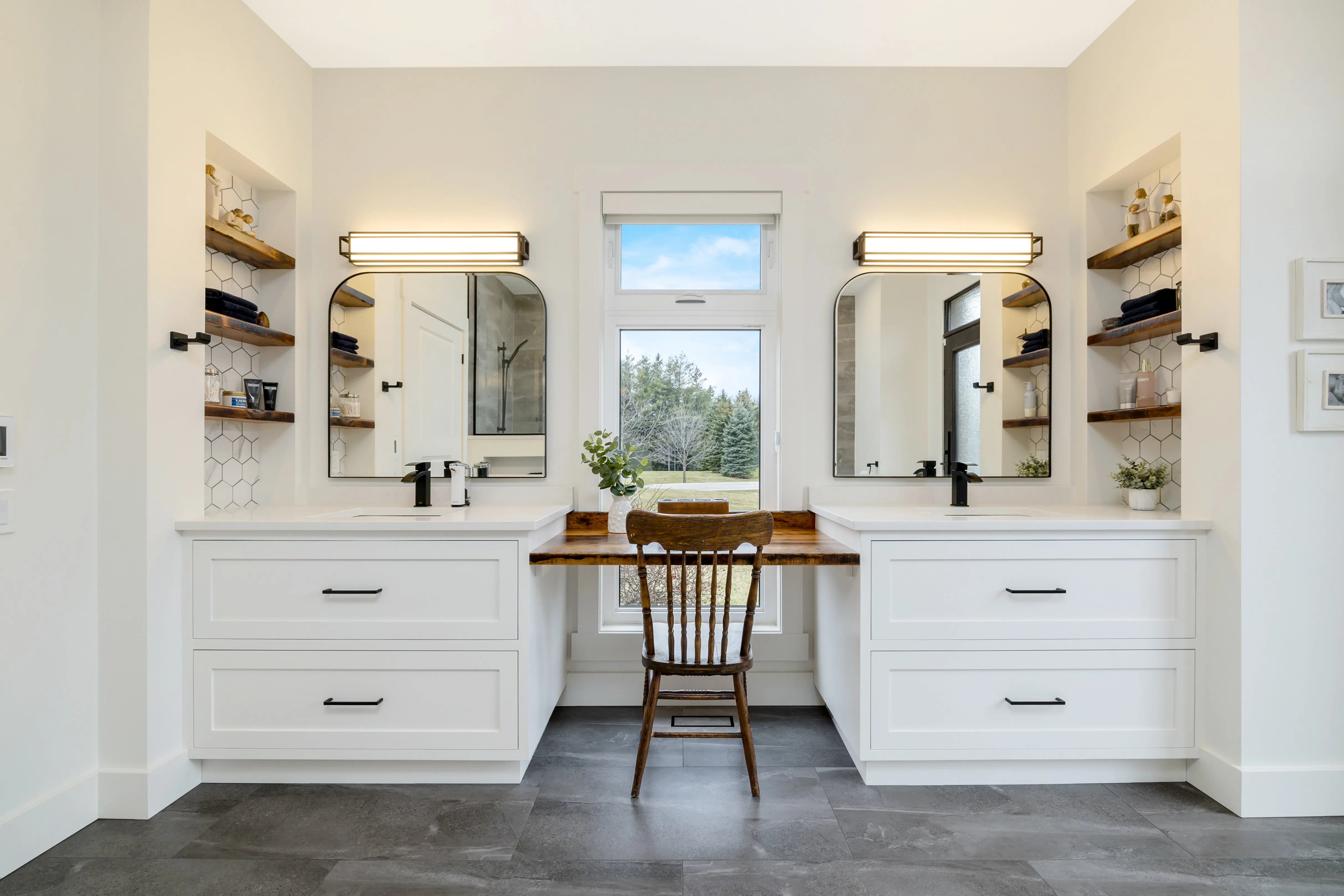 Bathroom & Vanities - Image 10