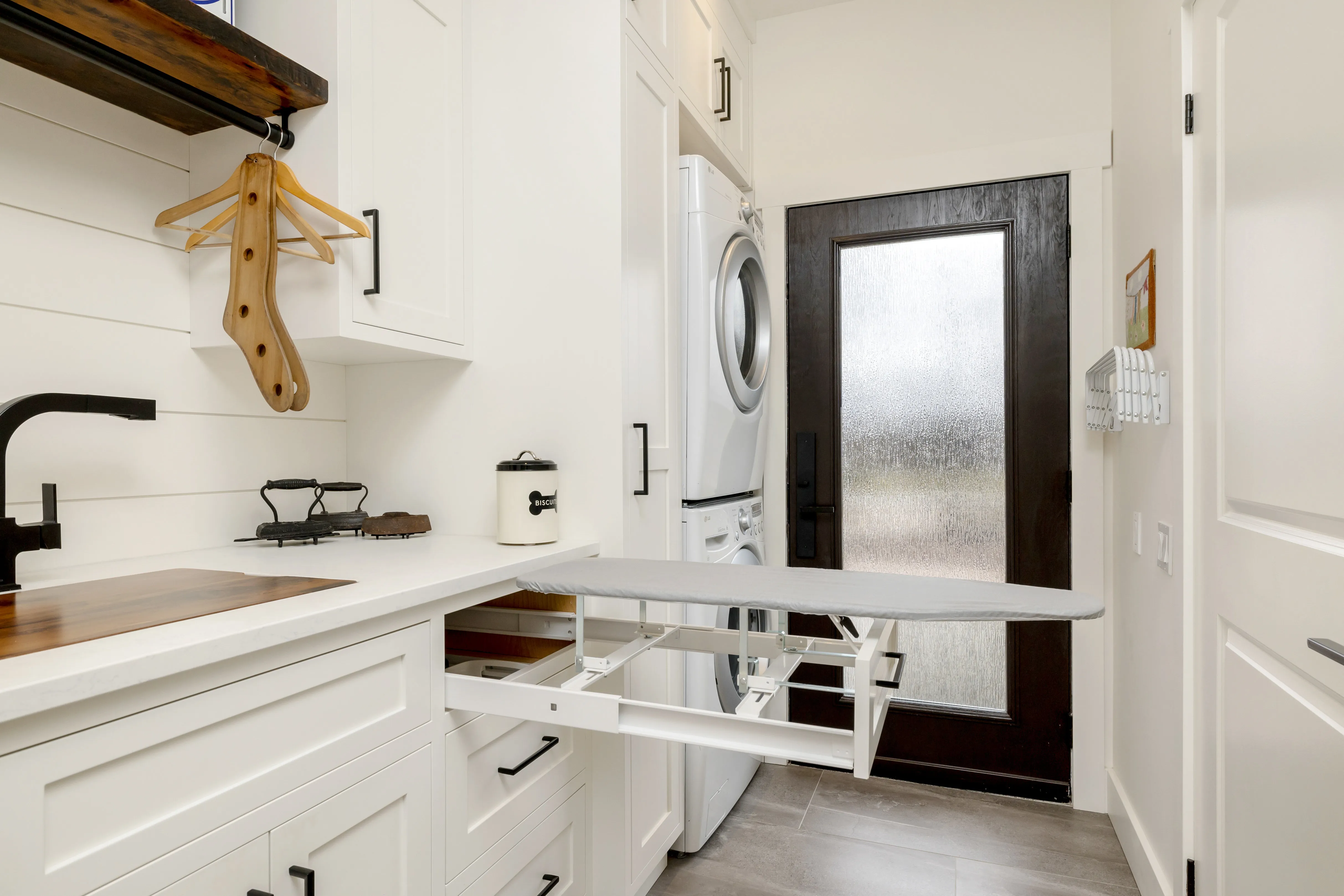 Laundry Rooms - Image 11