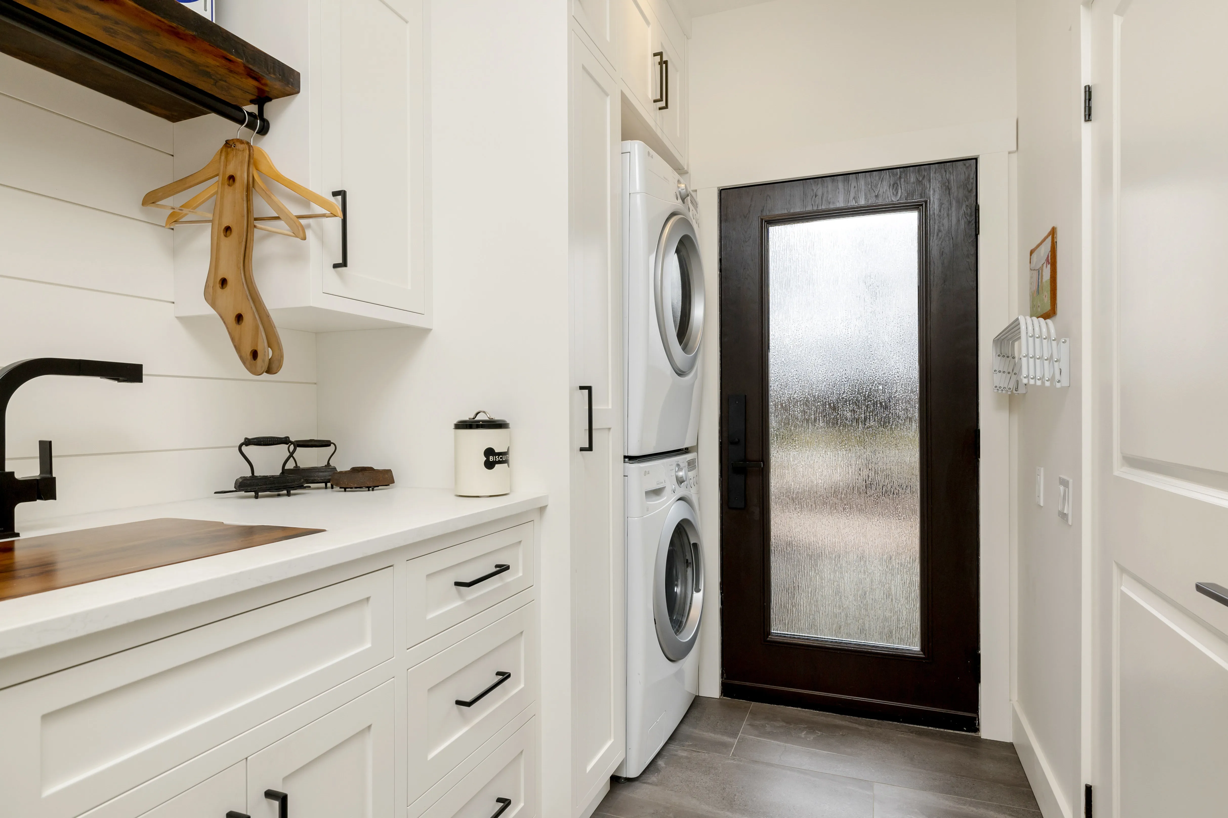 Laundry Rooms - Image 12