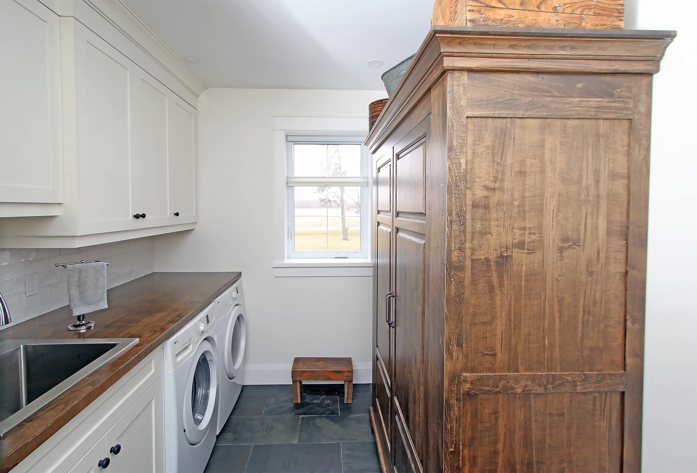 Laundry Rooms - Image 24